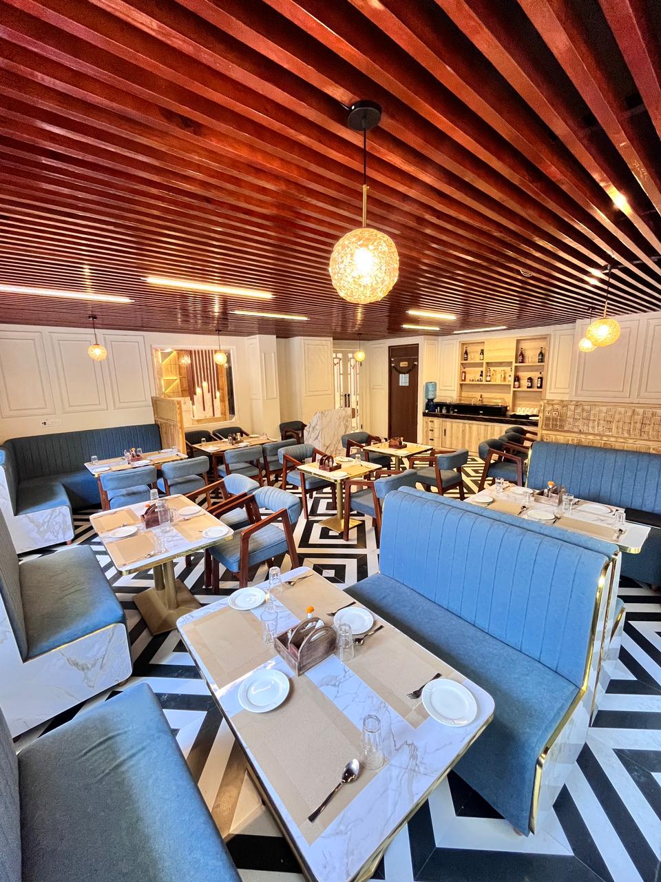 Café Hamsa Interior